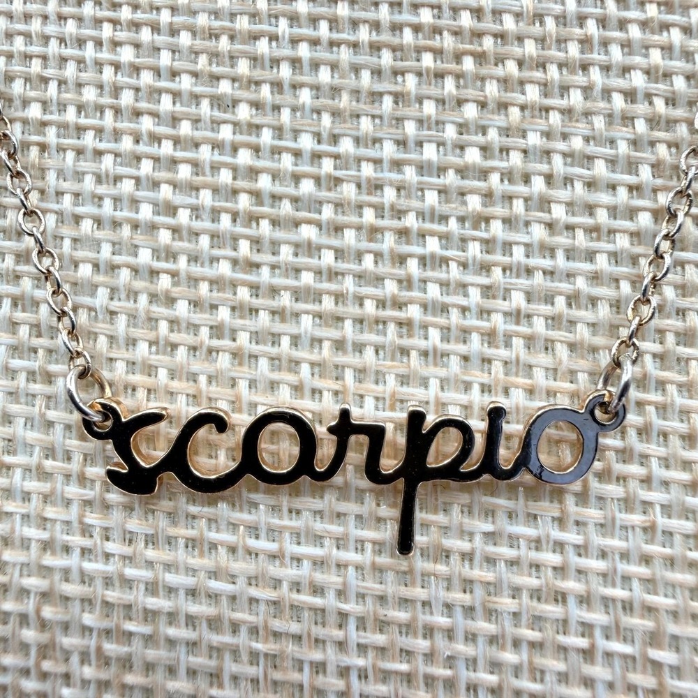 Vintage 80s Zodiac Script‎ Nameplate Necklace Ornate Astrology Pendant Jewelry